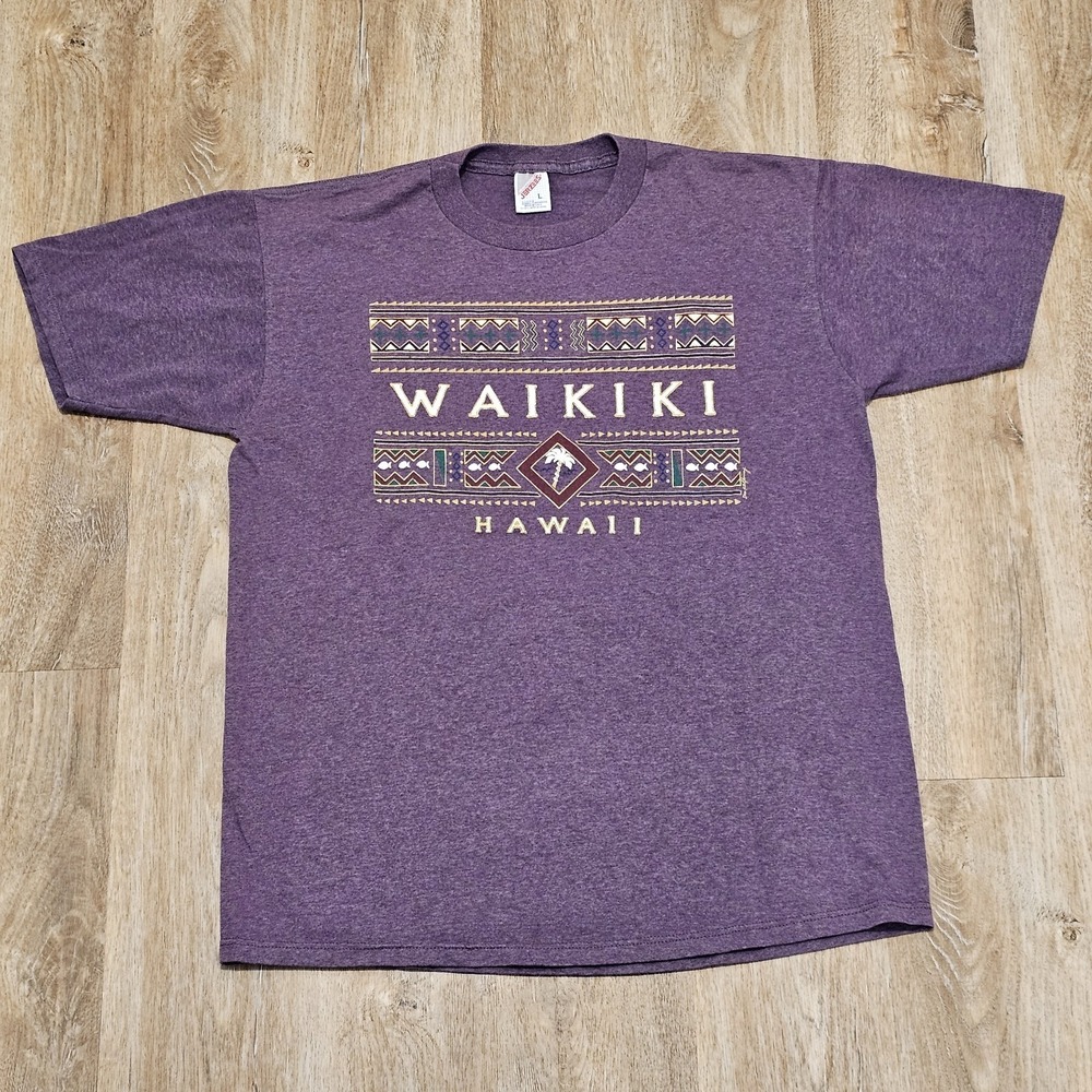 Vintage Waikiki Hawaii Size Large T Shirt Jerzees 90s Made In USA Puffer Graphic